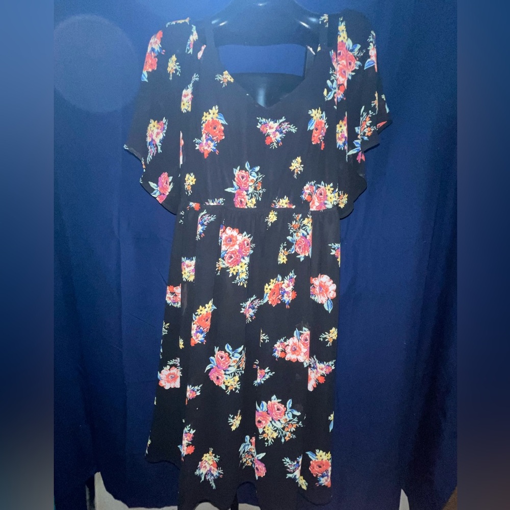 Torrid size 3 midi dress